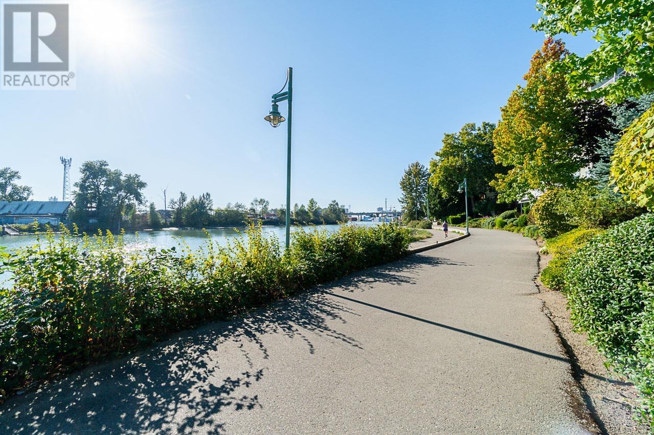 Listing Picture 3 of 31 : 310 1820 E KENT AVENUE SOUTH AVENUE, Vancouver / 溫哥華 - 魯藝地產 Yvonne Lu Group - MLS Medallion Club Member