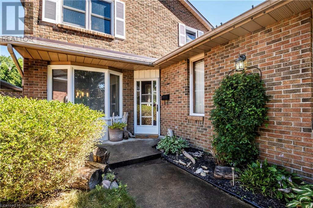 1098 Stephenson Drive, Burlington, Ontario  L7S 2A8 - Photo 4 - 40673107