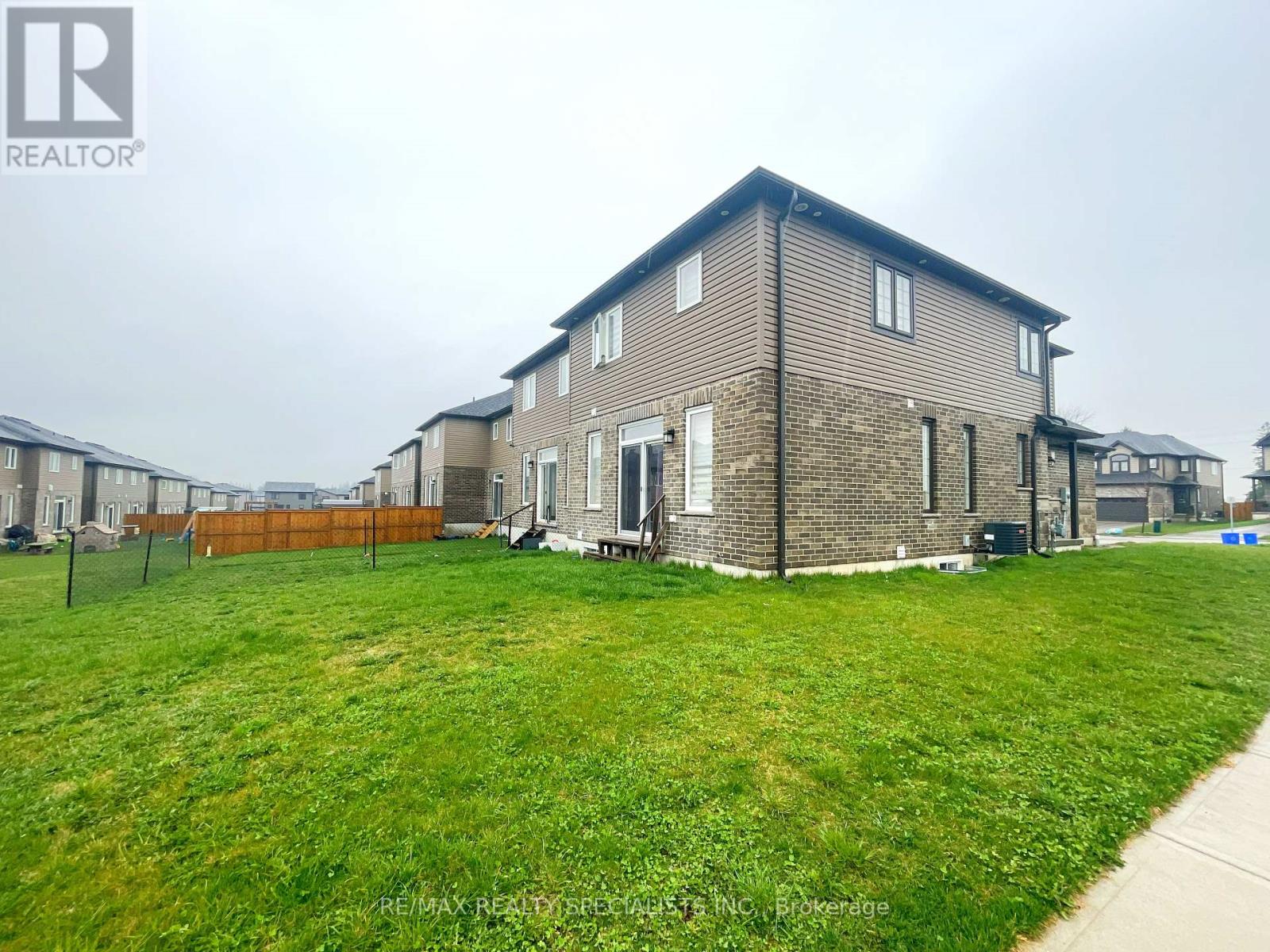 169 Links Crescent, Woodstock, Ontario  N4T 0E7 - Photo 35 - X10406887