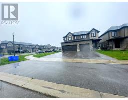 169 LINKS CRESCENT, Woodstock, Ontario