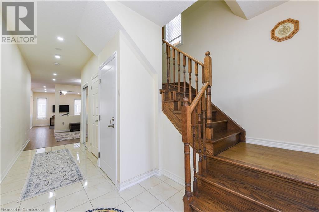 69 Vezna Crescent, Brampton, Ontario  L6X 5K4 - Photo 8 - 40673505