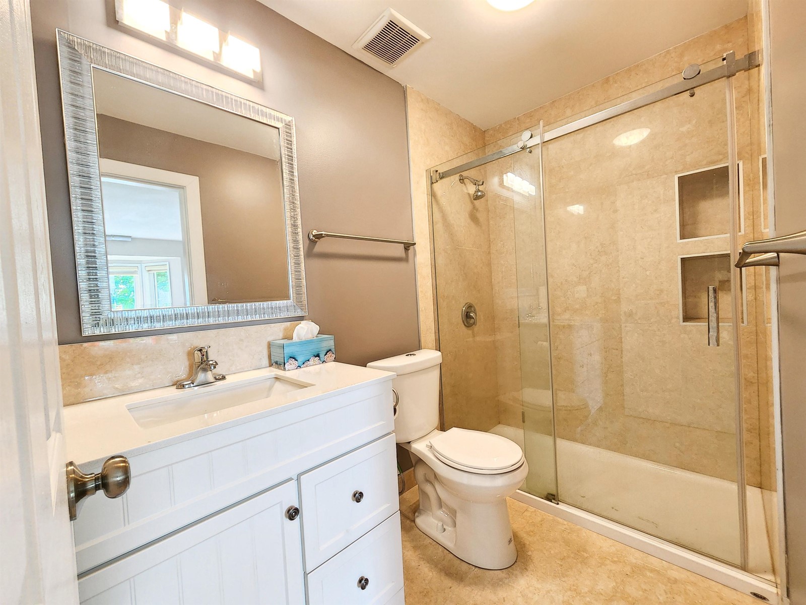 10216 Hayward Street, Mission, British Columbia  V4S 1J2 - Photo 9 - R2941658