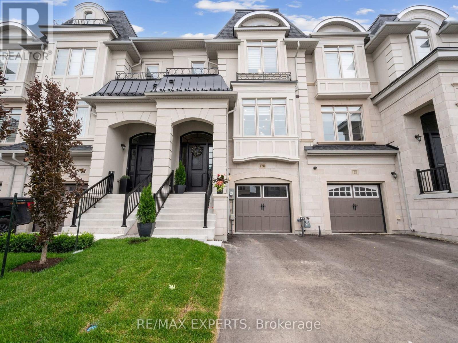 120 STOKES DRIVE, King, Ontario