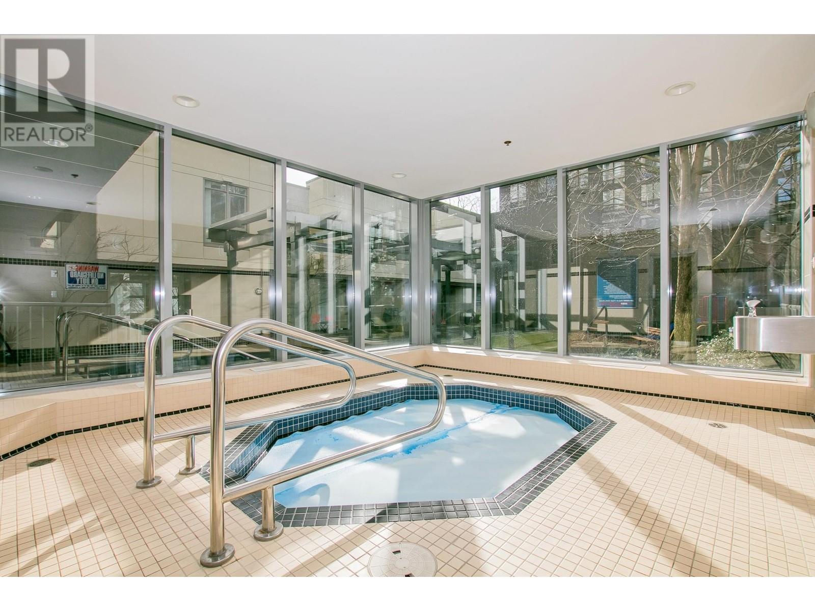 Listing Picture 13 of 17 : 2205 1001 HOMER STREET, Vancouver / 溫哥華 - 魯藝地產 Yvonne Lu Group - MLS Medallion Club Member