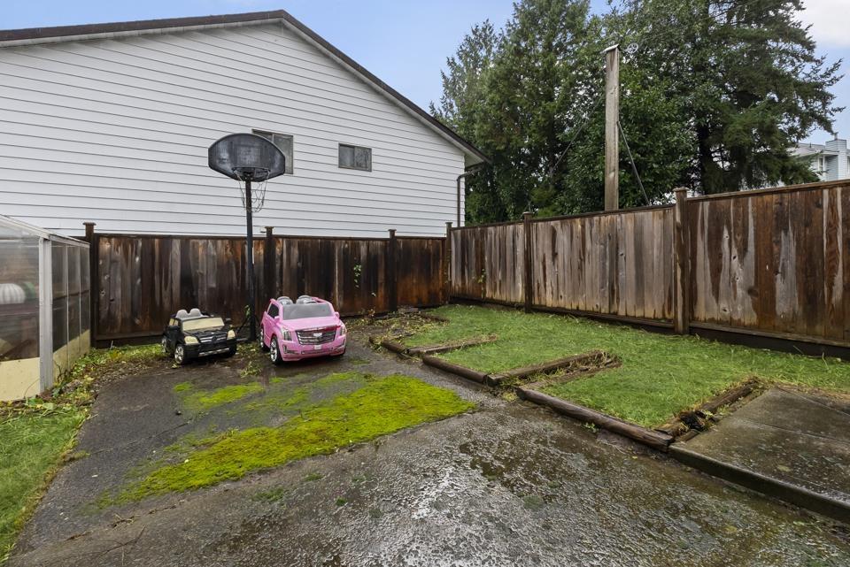 14041 88a Avenue, Surrey, British Columbia  V3V 7H4 - Photo 31 - R2941452