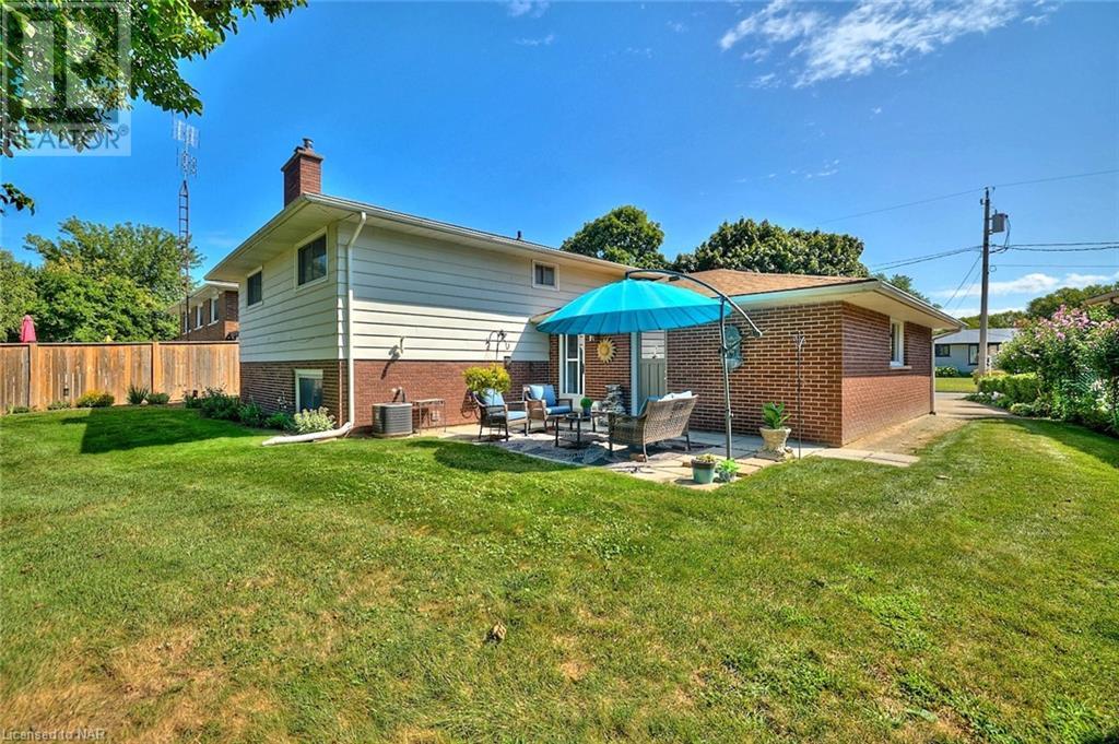 47 Monarch Park Drive, St. Catharines, Ontario  L2M 3Z8 - Photo 2 - 40671649