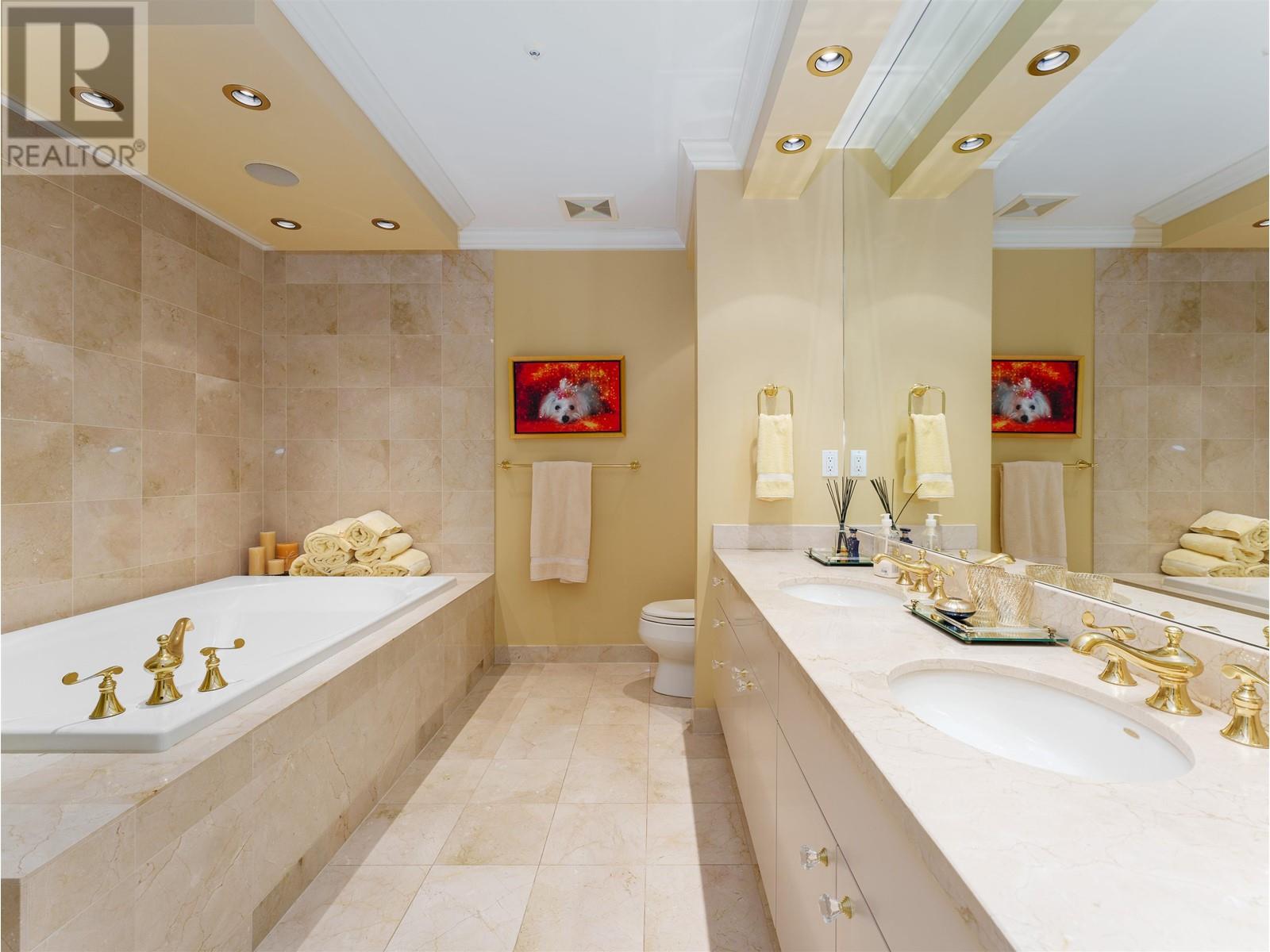 Listing Picture 19 of 40 : PH3 1790 BAYSHORE DRIVE, Vancouver / 溫哥華 - 魯藝地產 Yvonne Lu Group - MLS Medallion Club Member