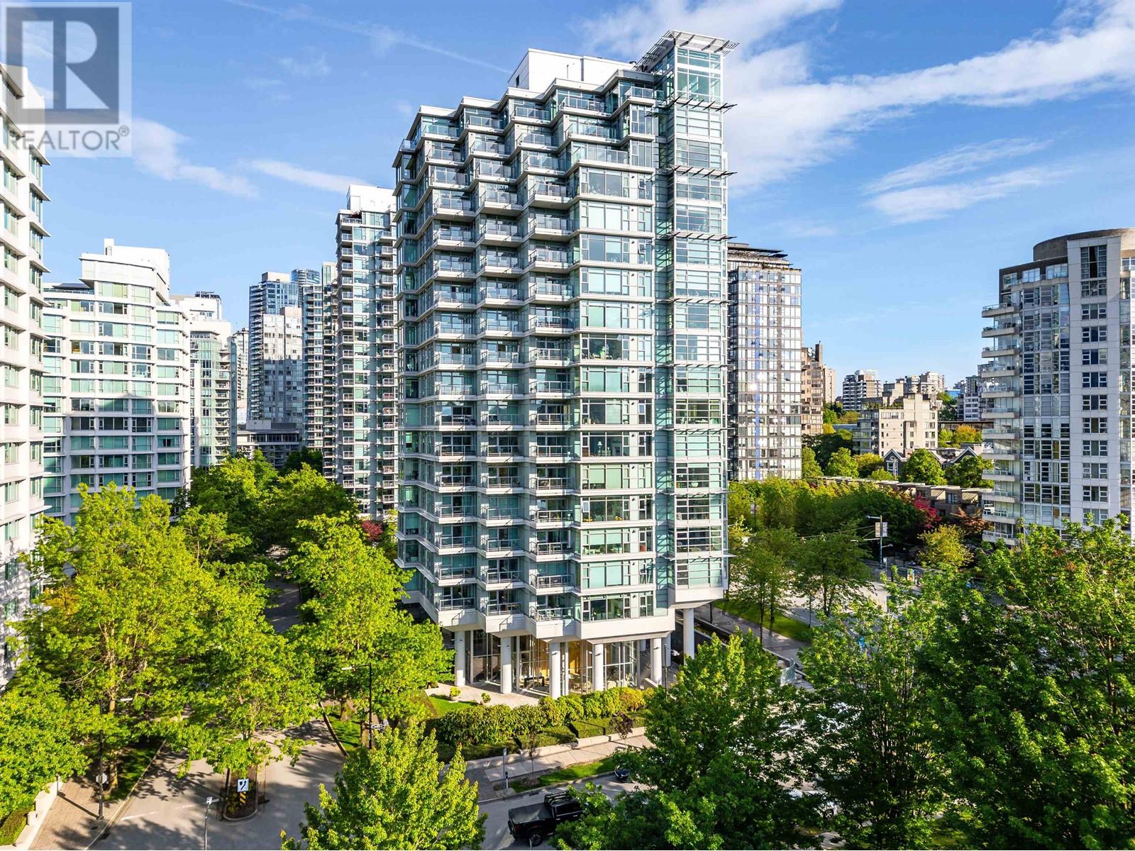 Listing Picture 39 of 40 : PH3 1790 BAYSHORE DRIVE, Vancouver / 溫哥華 - 魯藝地產 Yvonne Lu Group - MLS Medallion Club Member