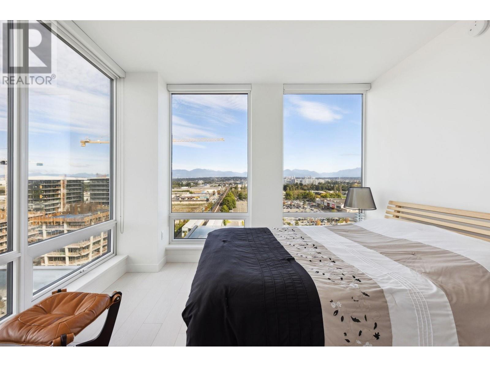 Listing Picture 17 of 40 : 1607 5580 NO. 3 ROAD, Richmond / 烈治文 - 魯藝地產 Yvonne Lu Group - MLS Medallion Club Member