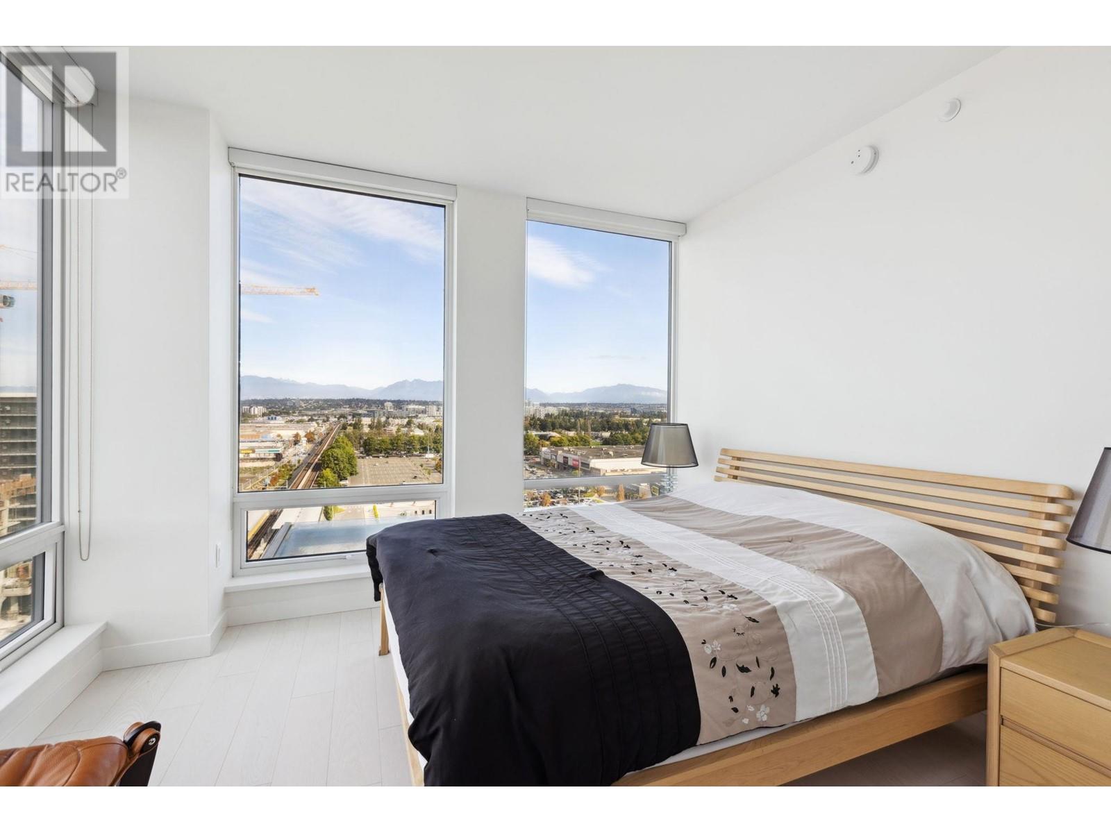 Listing Picture 18 of 40 : 1607 5580 NO. 3 ROAD, Richmond / 烈治文 - 魯藝地產 Yvonne Lu Group - MLS Medallion Club Member