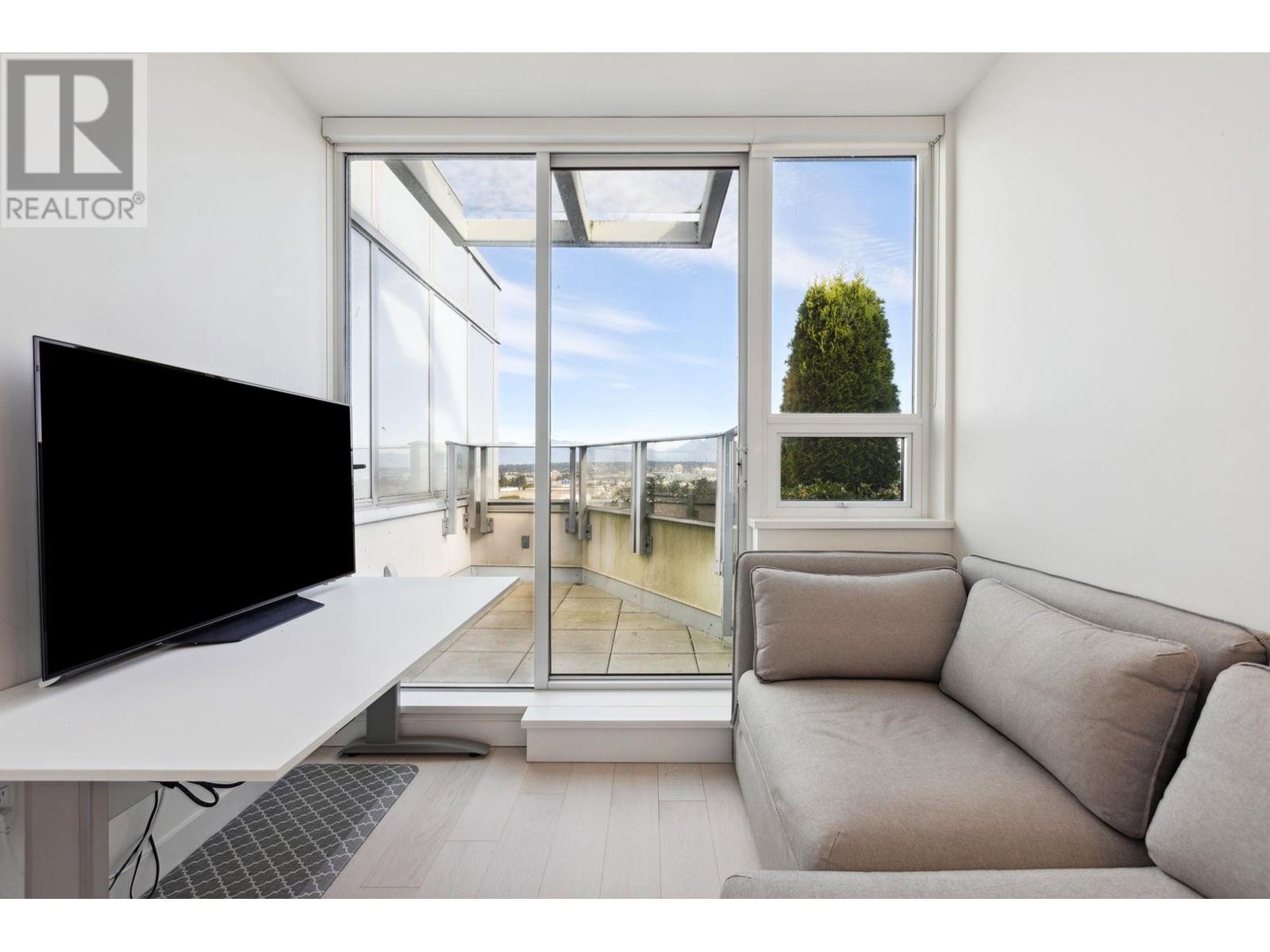 Listing Picture 25 of 40 : 1607 5580 NO. 3 ROAD, Richmond / 烈治文 - 魯藝地產 Yvonne Lu Group - MLS Medallion Club Member