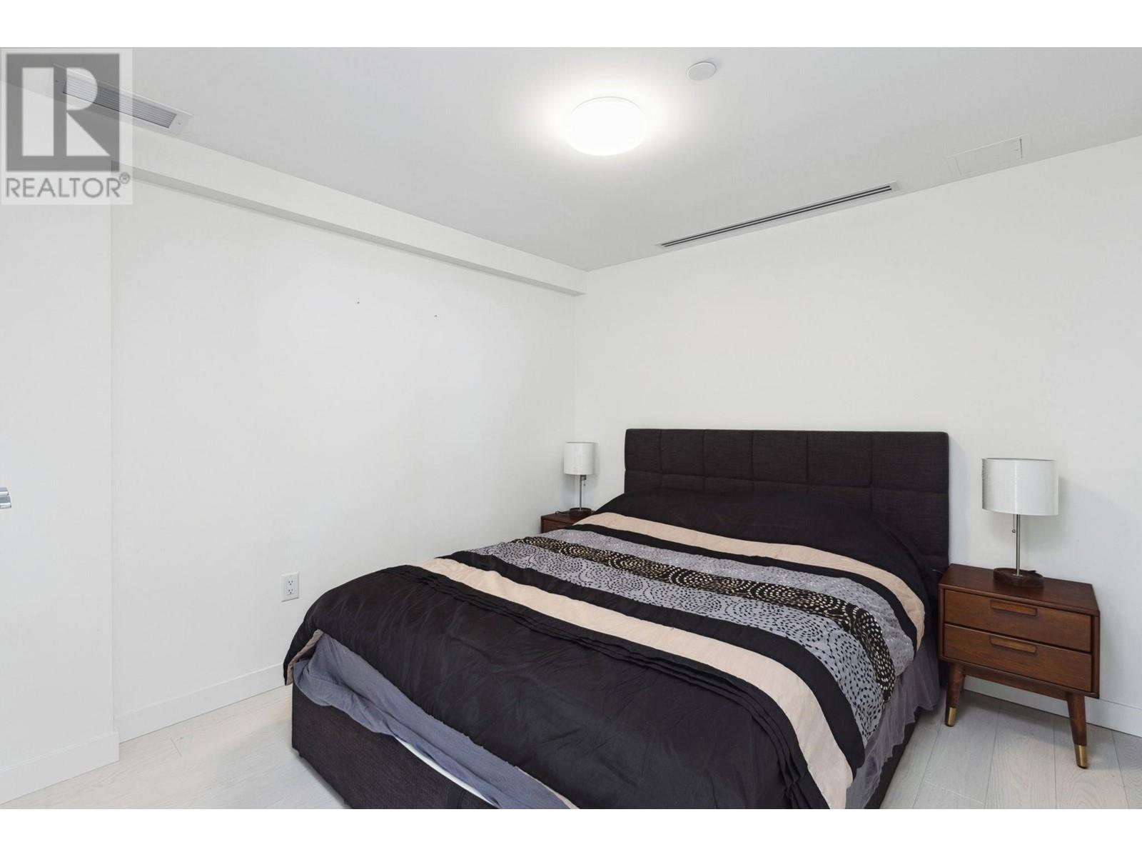 Listing Picture 28 of 40 : 1607 5580 NO. 3 ROAD, Richmond / 烈治文 - 魯藝地產 Yvonne Lu Group - MLS Medallion Club Member