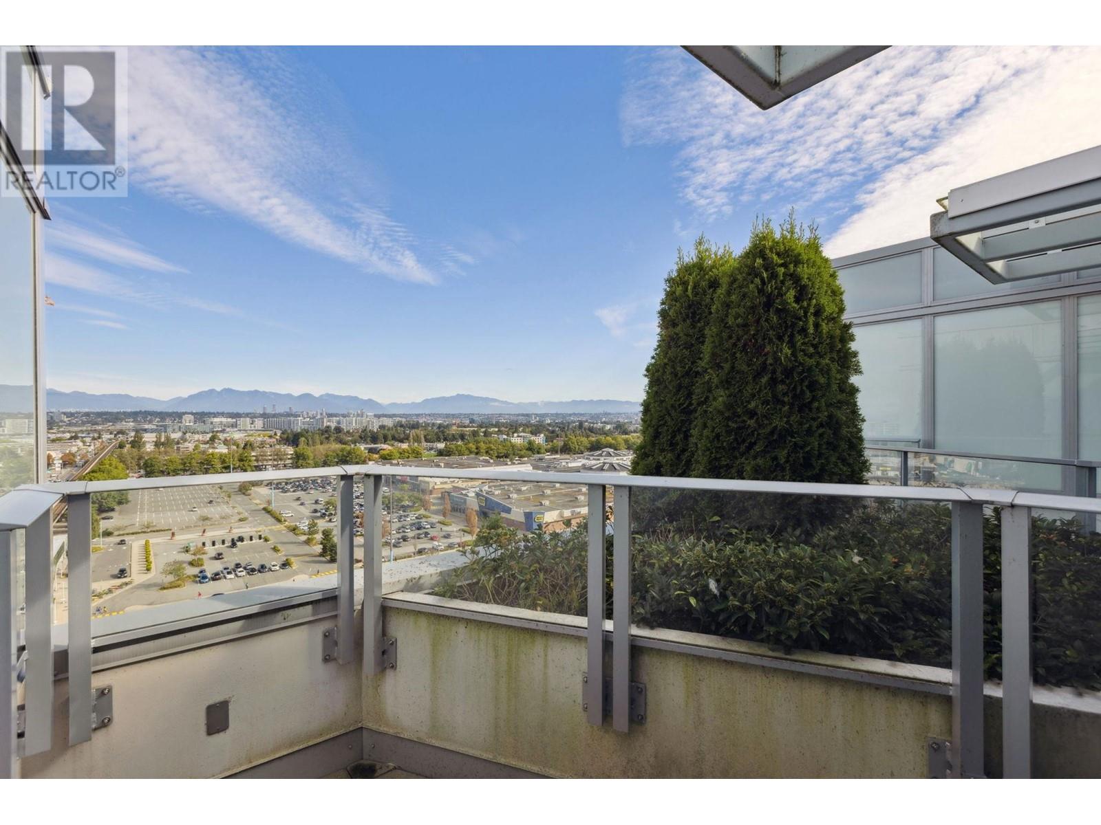 Listing Picture 30 of 40 : 1607 5580 NO. 3 ROAD, Richmond / 烈治文 - 魯藝地產 Yvonne Lu Group - MLS Medallion Club Member