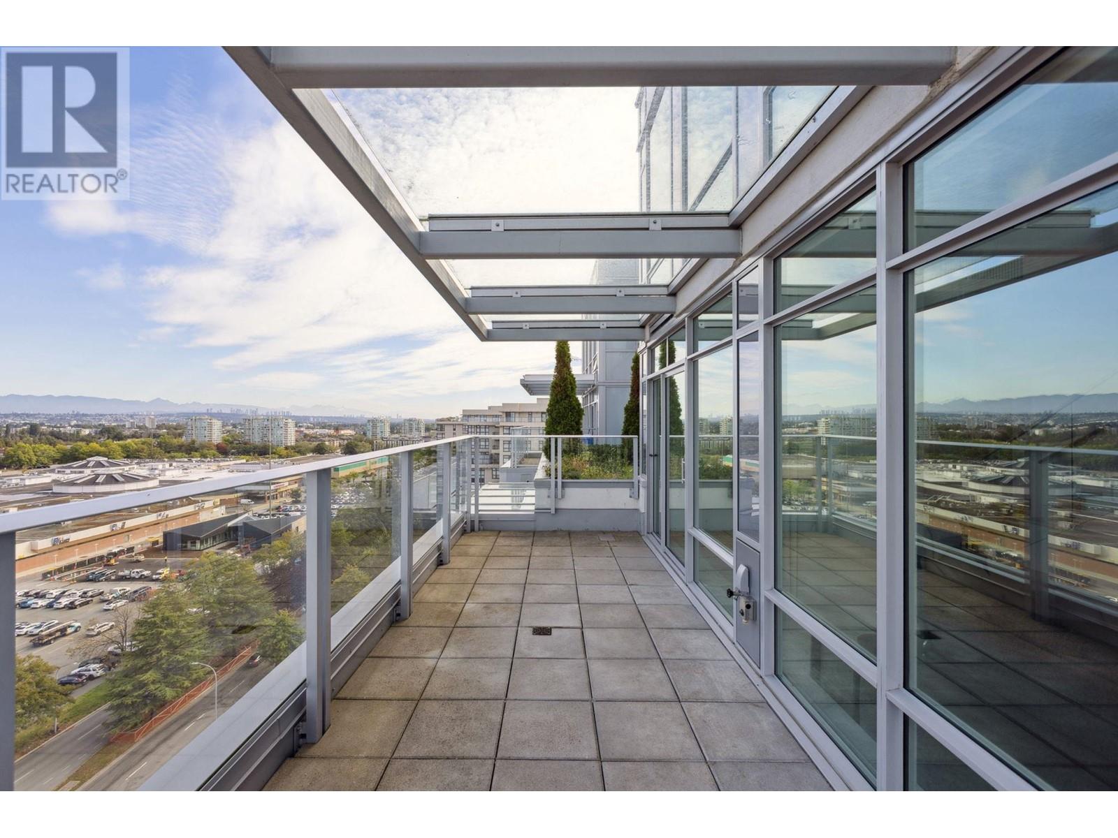 Listing Picture 32 of 40 : 1607 5580 NO. 3 ROAD, Richmond / 烈治文 - 魯藝地產 Yvonne Lu Group - MLS Medallion Club Member