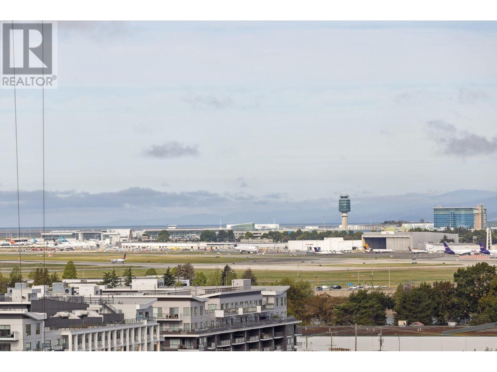 Listing Picture 36 of 40 : 1607 5580 NO. 3 ROAD, Richmond / 烈治文 - 魯藝地產 Yvonne Lu Group - MLS Medallion Club Member