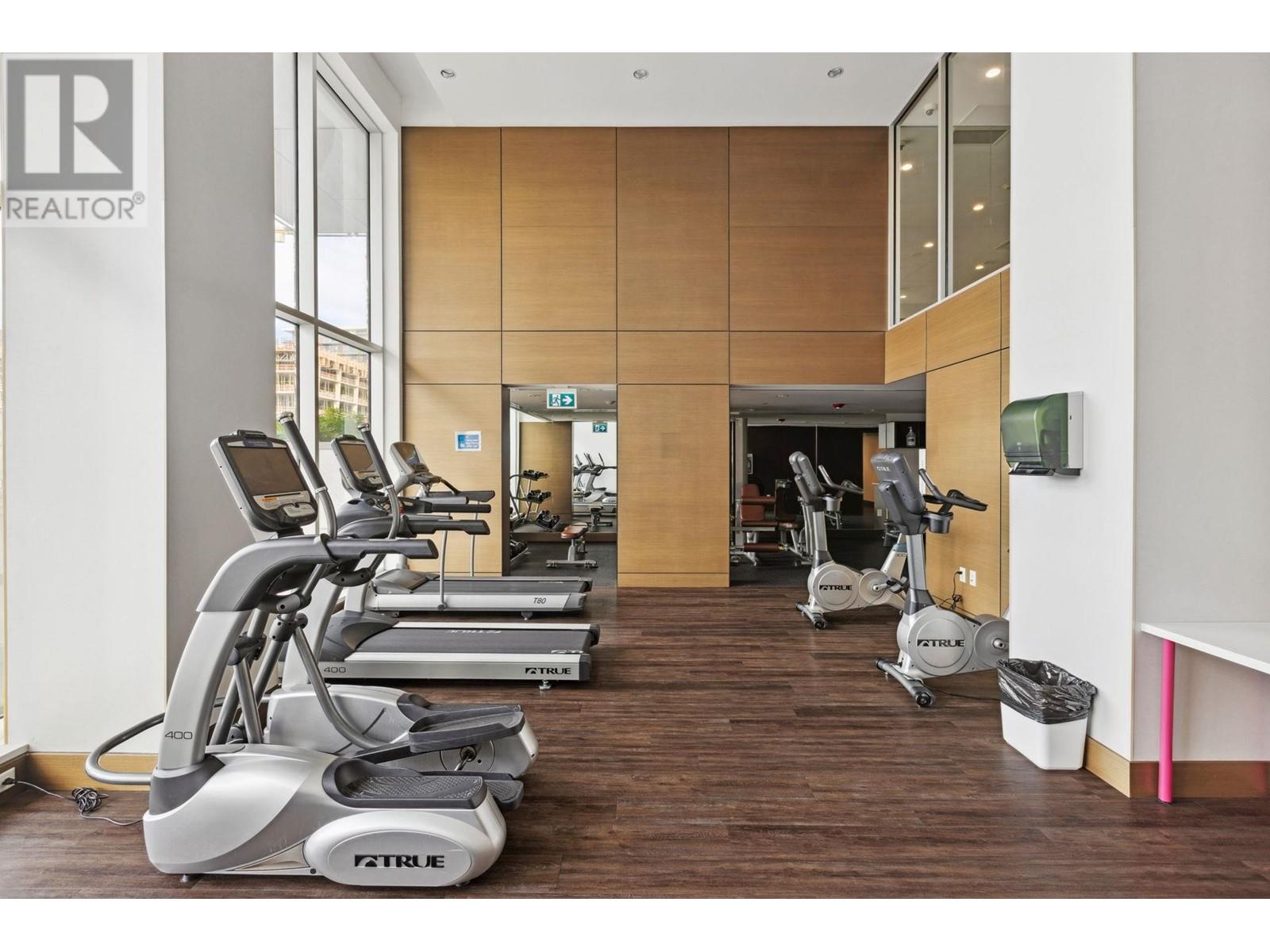 Listing Picture 37 of 40 : 1607 5580 NO. 3 ROAD, Richmond / 烈治文 - 魯藝地產 Yvonne Lu Group - MLS Medallion Club Member