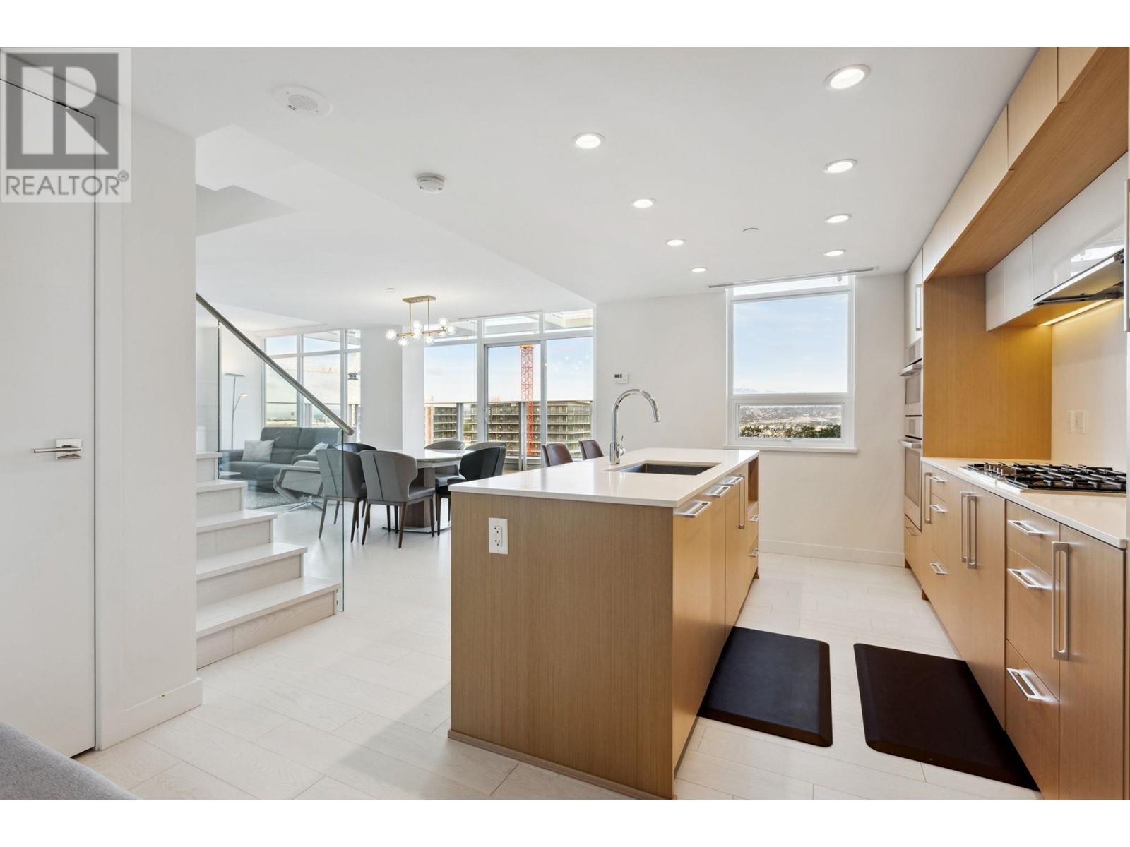 Listing Picture 4 of 40 : 1607 5580 NO. 3 ROAD, Richmond / 烈治文 - 魯藝地產 Yvonne Lu Group - MLS Medallion Club Member