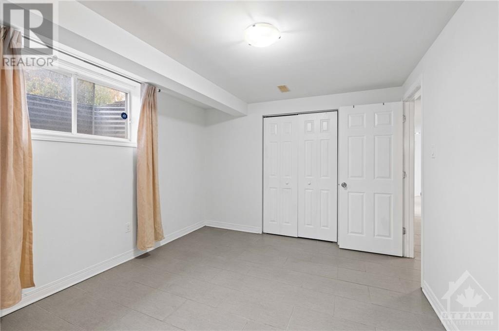 33 Valencia StreetOttawa, Ontario  K2G 6T1 - Photo 22 - X10411057