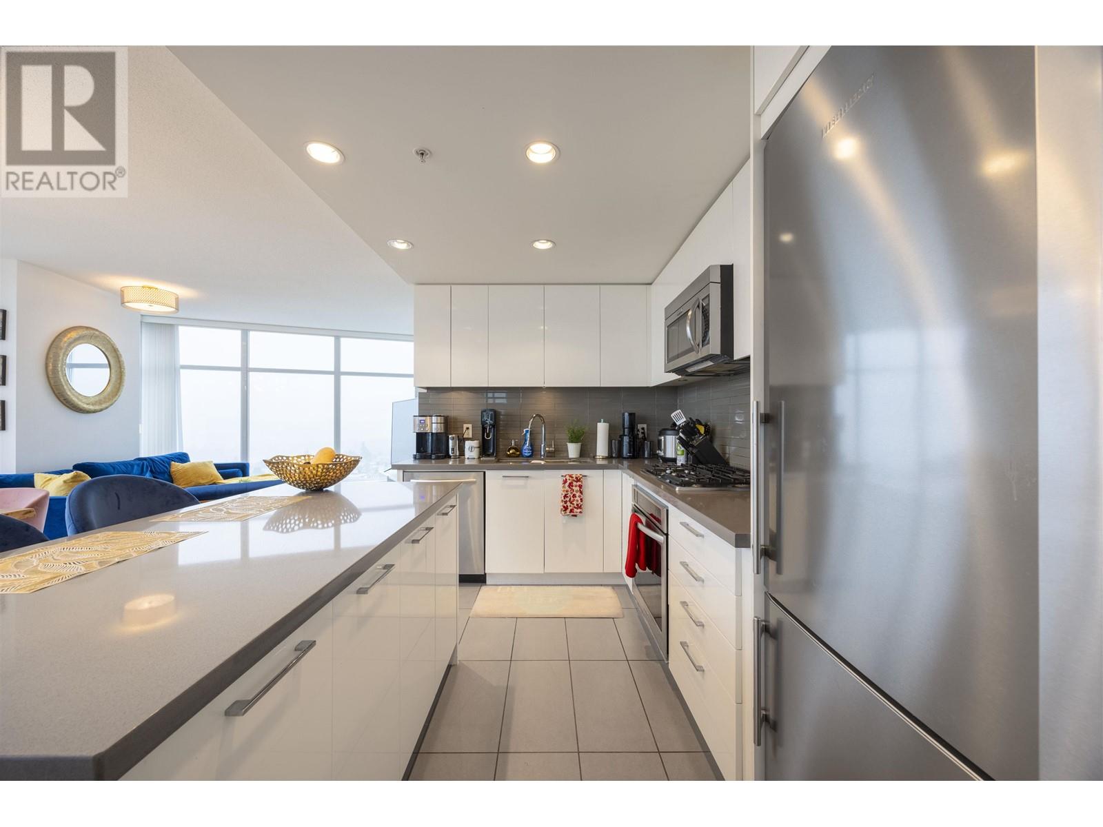 Listing Picture 10 of 28 : 2503 4880 BENNETT STREET, Burnaby / 本拿比 - 魯藝地產 Yvonne Lu Group - MLS Medallion Club Member