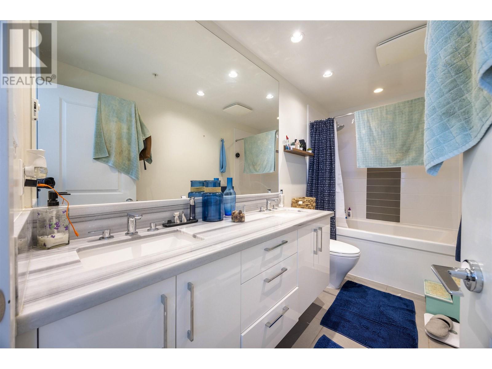 Listing Picture 15 of 28 : 2503 4880 BENNETT STREET, Burnaby / 本拿比 - 魯藝地產 Yvonne Lu Group - MLS Medallion Club Member