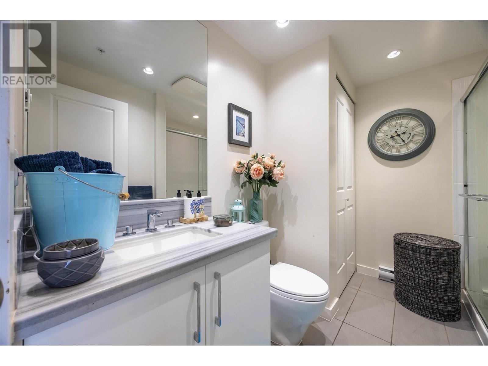 Listing Picture 17 of 28 : 2503 4880 BENNETT STREET, Burnaby / 本拿比 - 魯藝地產 Yvonne Lu Group - MLS Medallion Club Member