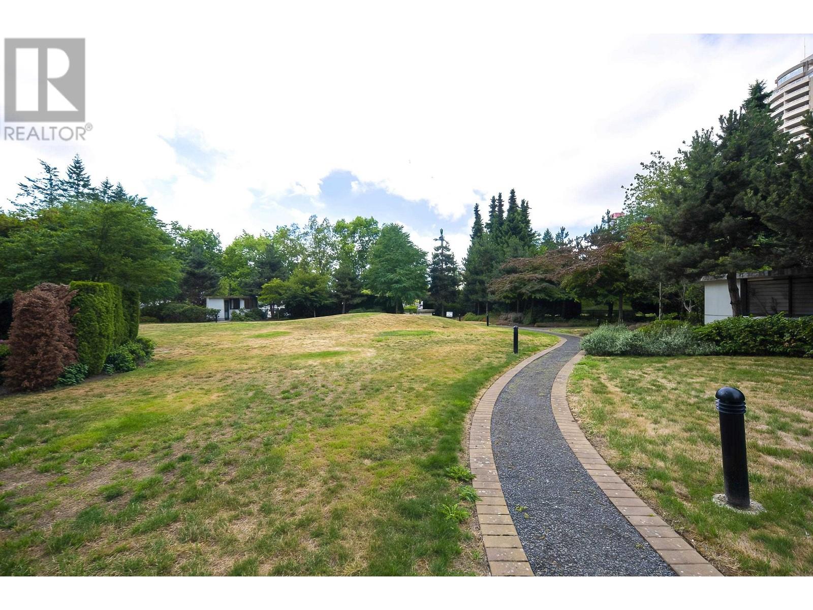 Listing Picture 25 of 28 : 2503 4880 BENNETT STREET, Burnaby / 本拿比 - 魯藝地產 Yvonne Lu Group - MLS Medallion Club Member