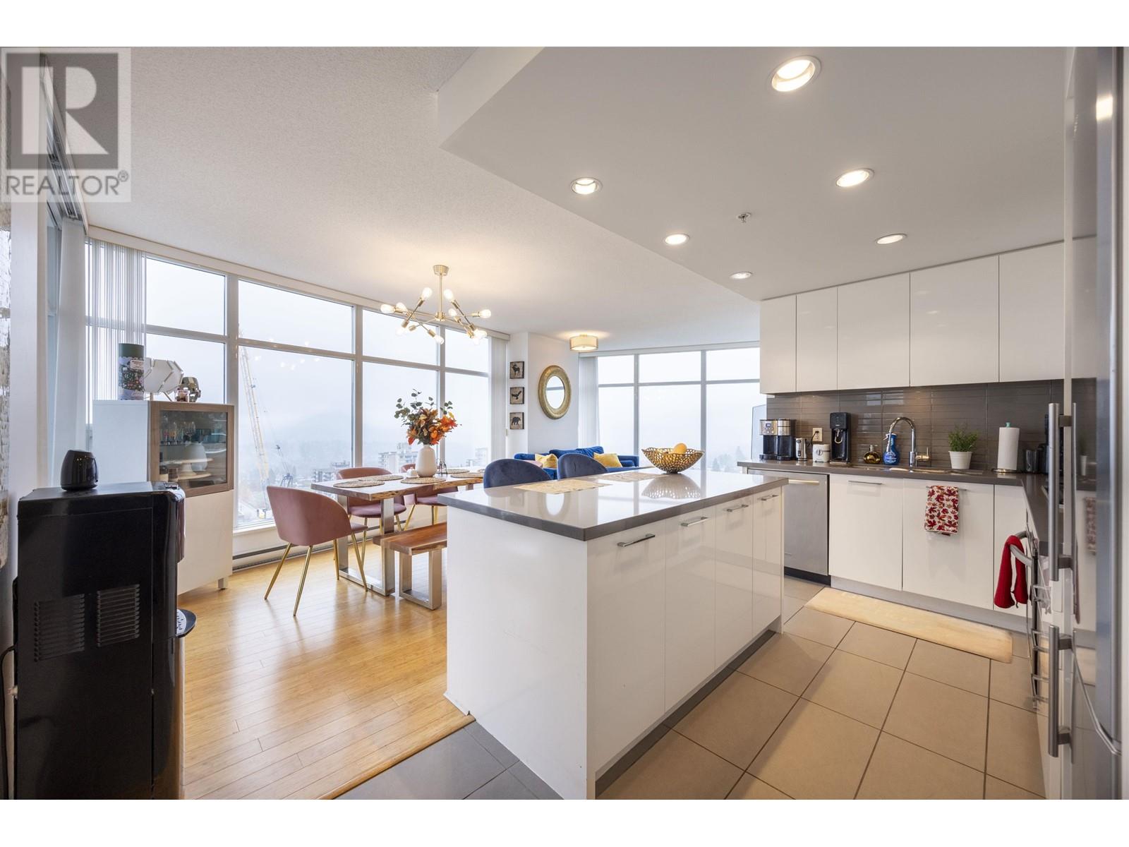 Listing Picture 8 of 28 : 2503 4880 BENNETT STREET, Burnaby / 本拿比 - 魯藝地產 Yvonne Lu Group - MLS Medallion Club Member