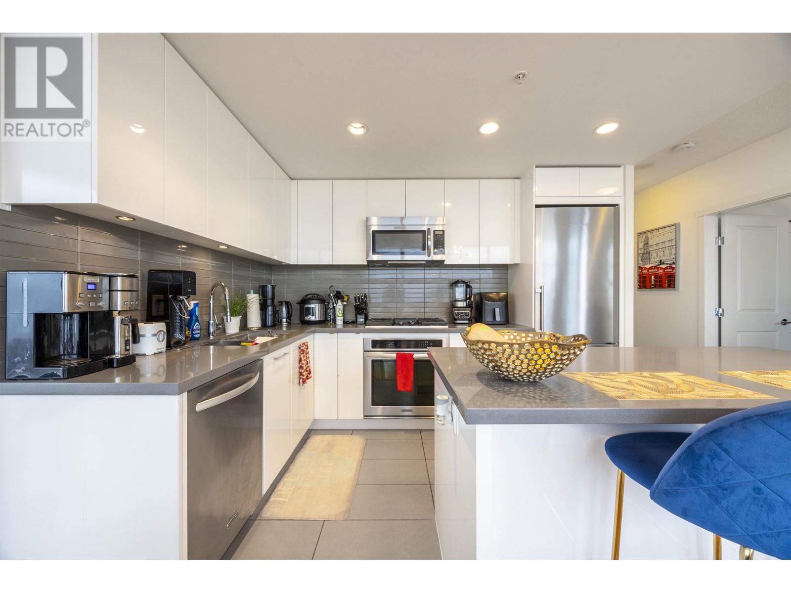 Listing Picture 9 of 28 : 2503 4880 BENNETT STREET, Burnaby / 本拿比 - 魯藝地產 Yvonne Lu Group - MLS Medallion Club Member