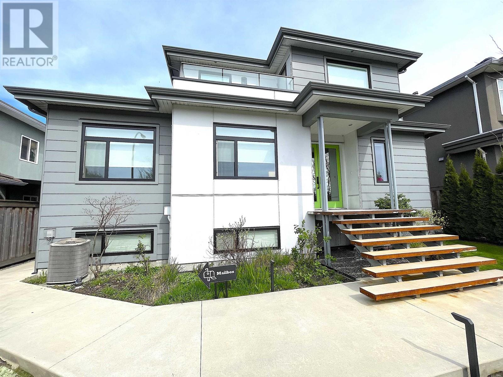Property at 1633 SE MARINE DRIVE image 4