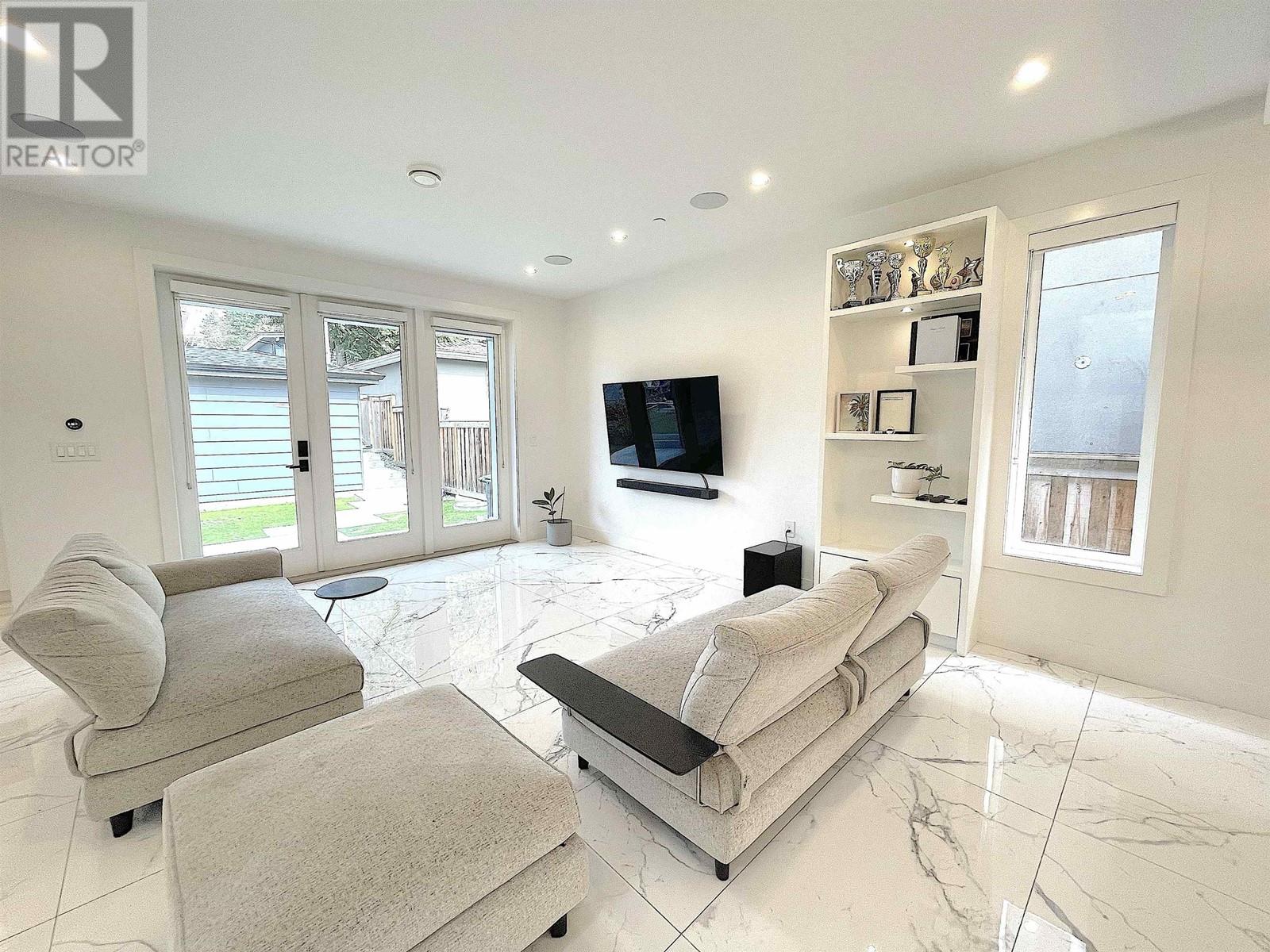 Property at 1633 SE MARINE DRIVE image 2