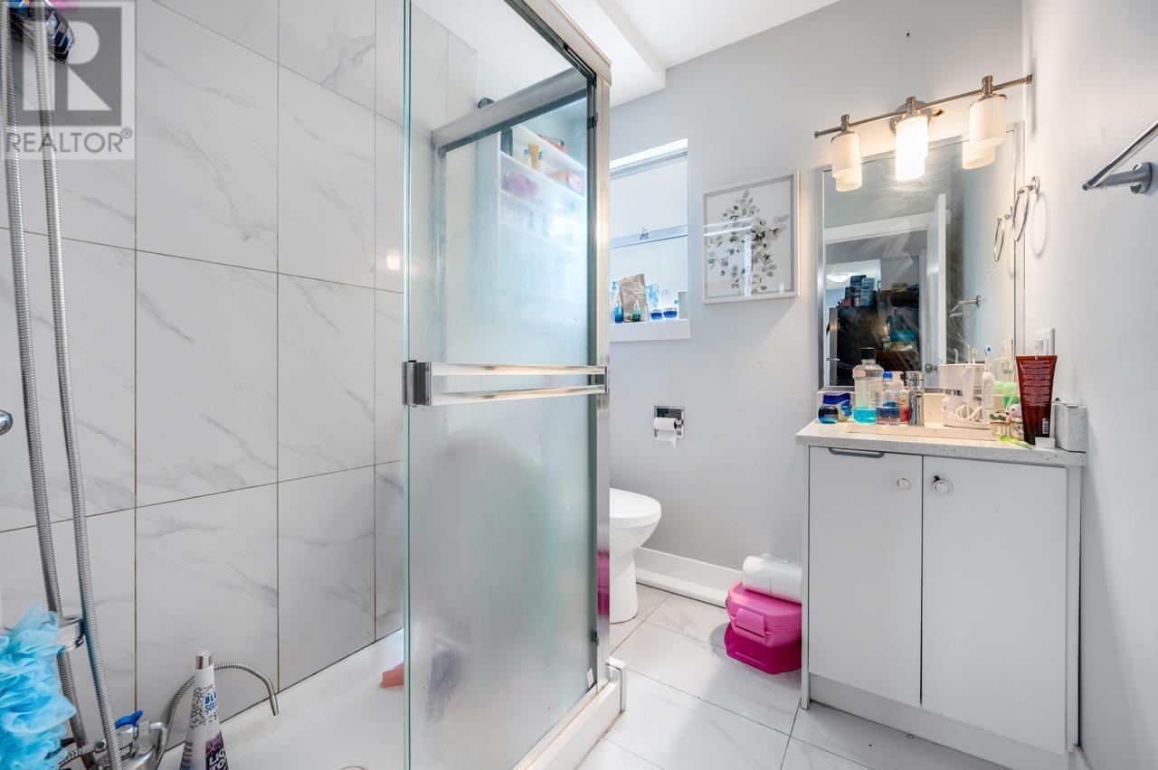 2236 E 34th Avenue, Vancouver, British Columbia  V5P 1B1 - Photo 3 - R2941563