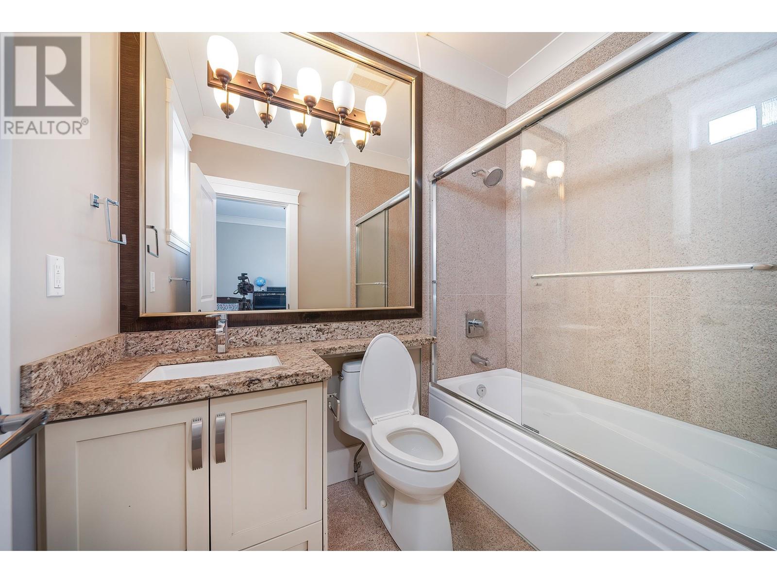 Listing Picture 23 of 29 : 9660 SAUNDERS ROAD, Richmond / 烈治文 - 魯藝地產 Yvonne Lu Group - MLS Medallion Club Member