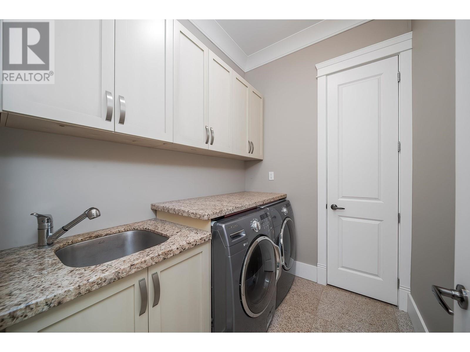 Listing Picture 27 of 29 : 9660 SAUNDERS ROAD, Richmond / 烈治文 - 魯藝地產 Yvonne Lu Group - MLS Medallion Club Member