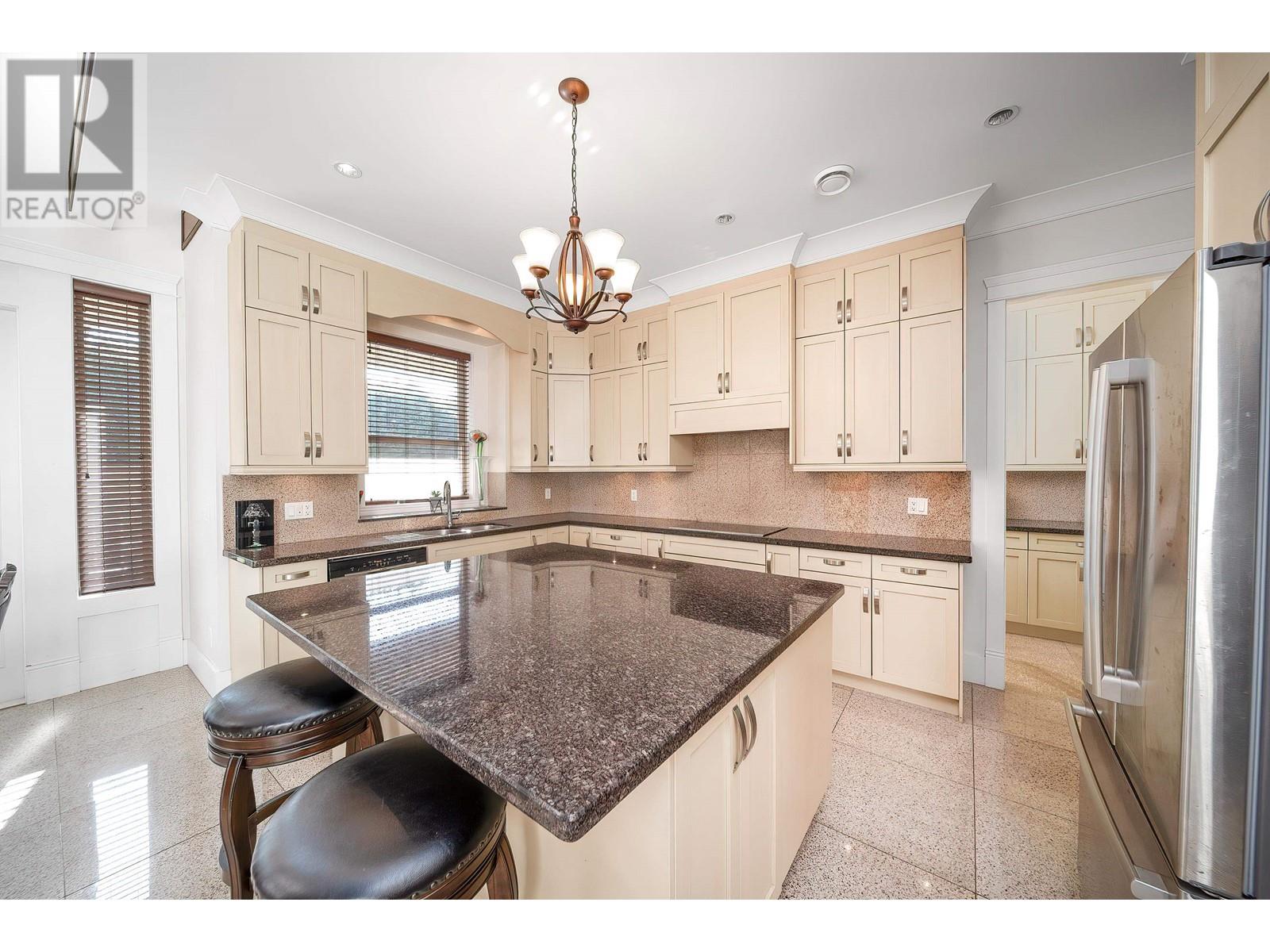 Listing Picture 13 of 29 : 9660 SAUNDERS ROAD, Richmond / 烈治文 - 魯藝地產 Yvonne Lu Group - MLS Medallion Club Member