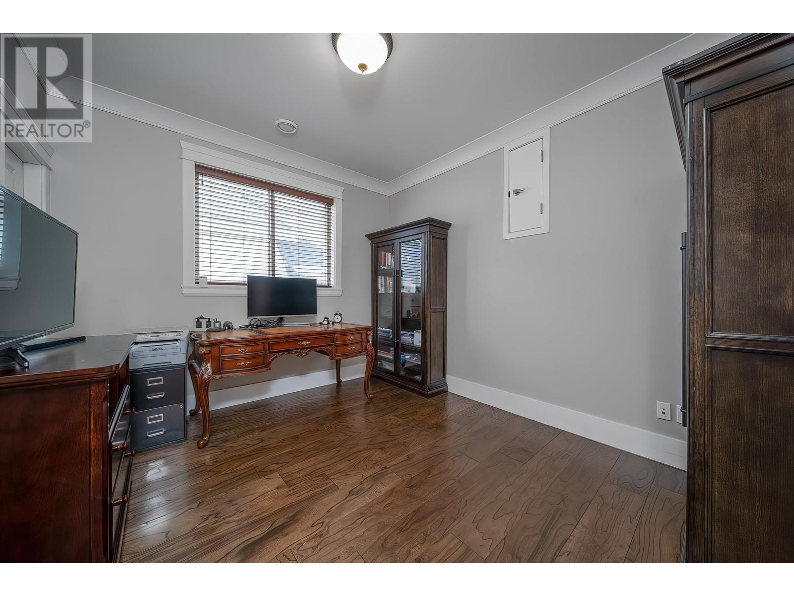 Listing Picture 18 of 29 : 9660 SAUNDERS ROAD, Richmond / 烈治文 - 魯藝地產 Yvonne Lu Group - MLS Medallion Club Member