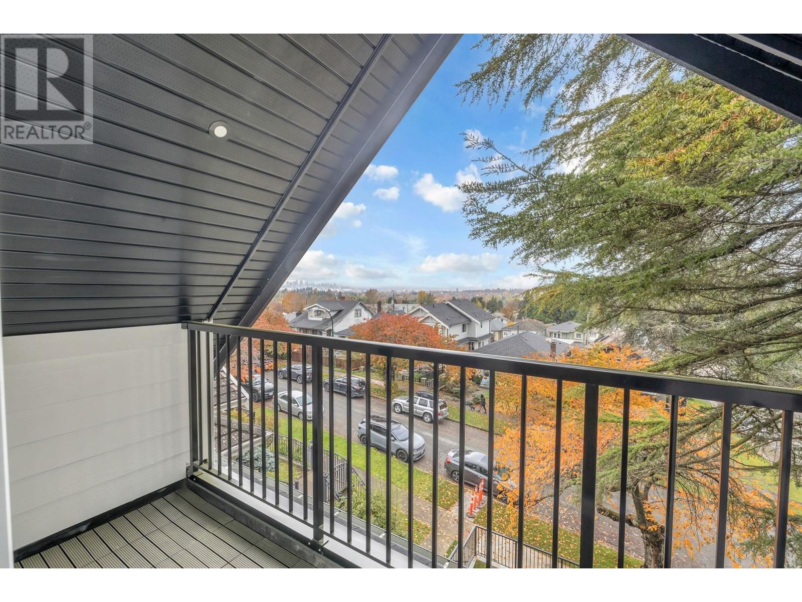 Listing Picture 15 of 16 : 2496 E 27TH AVENUE, Vancouver / 溫哥華 - 魯藝地產 Yvonne Lu Group - MLS Medallion Club Member