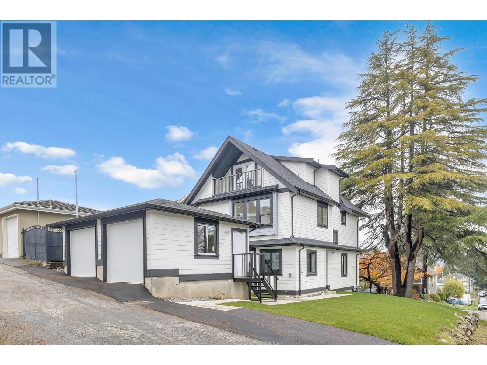 Listing Picture 16 of 16 : 2496 E 27TH AVENUE, Vancouver / 溫哥華 - 魯藝地產 Yvonne Lu Group - MLS Medallion Club Member