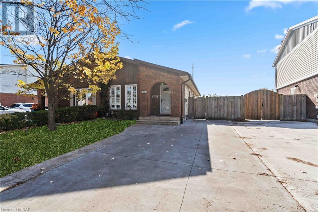 6604 Harmony Avenue, Niagara Falls, Ontario  L2H 1Z4 - Photo 2 - 40671451