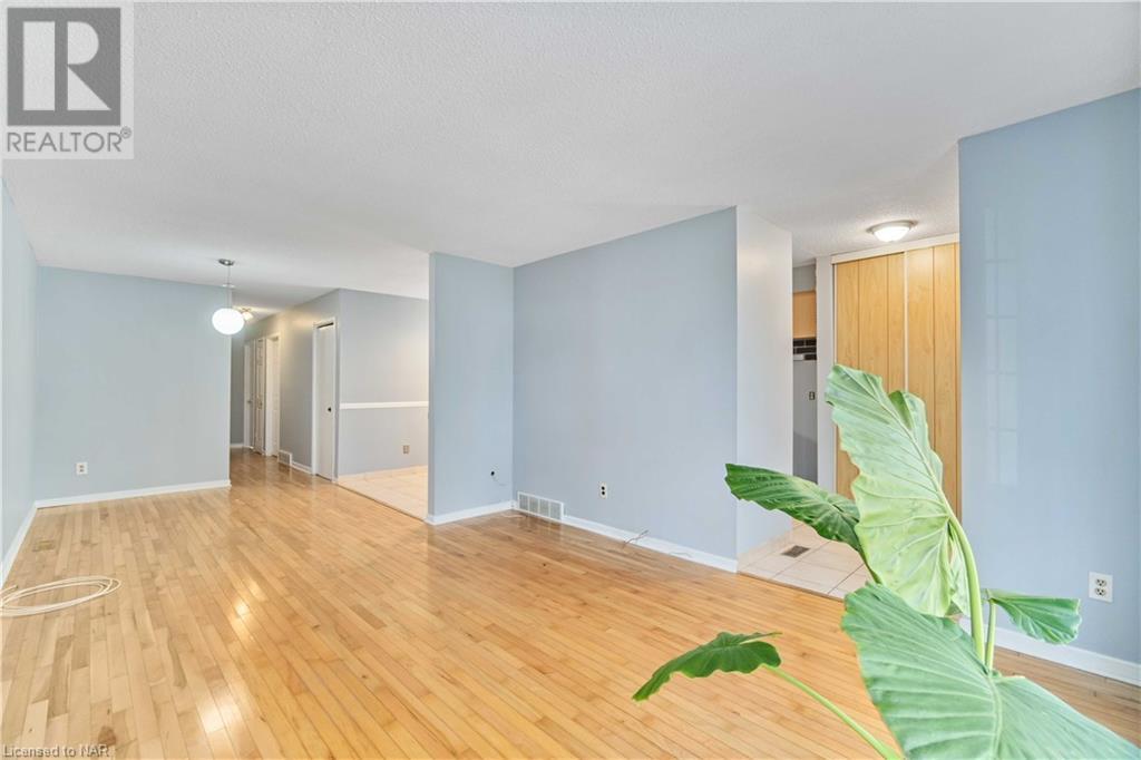 6604 Harmony Avenue, Niagara Falls, Ontario  L2H 1Z4 - Photo 8 - 40671451