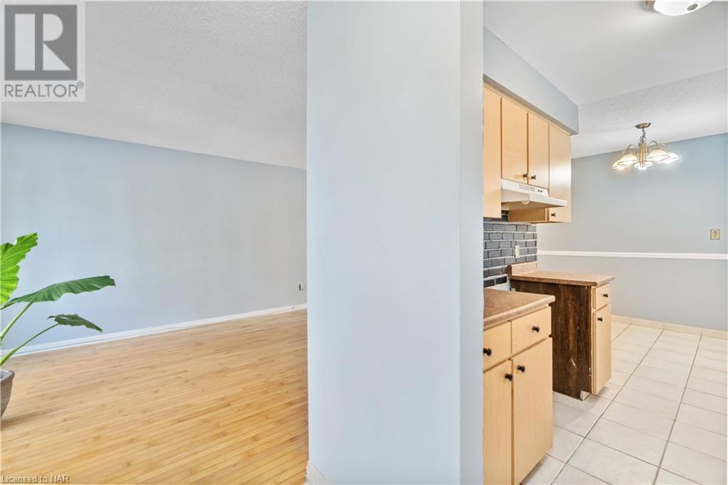 6604 Harmony Avenue, Niagara Falls, Ontario  L2H 1Z4 - Photo 6 - 40671451