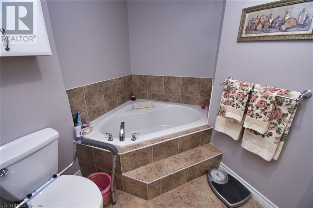 3000 Creekside Drive Unit# 604, Dundas, Ontario  L9H 7S8 - Photo 16 - 40666102