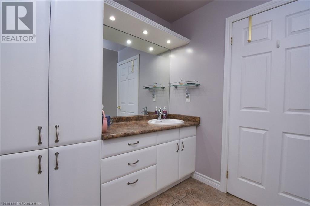 3000 Creekside Drive Unit# 604, Dundas, Ontario  L9H 7S8 - Photo 17 - 40666102