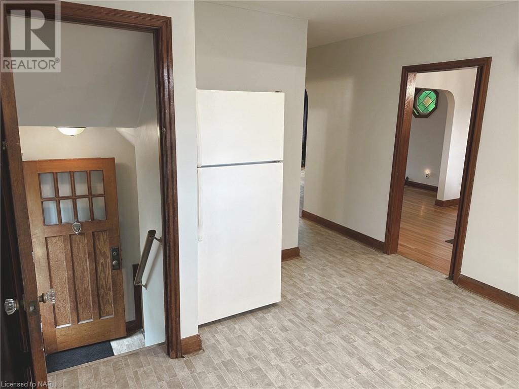 13 Garnet Street, St. Catharines, Ontario  L2M 5E6 - Photo 11 - 40673500