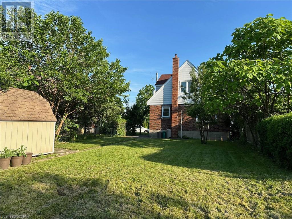 13 Garnet Street, St. Catharines, Ontario  L2M 5E6 - Photo 3 - 40673500