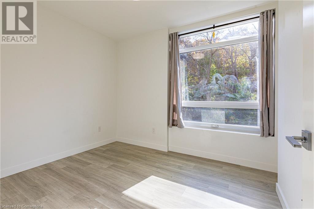 455 Charlton Avenue E Unit# 208, Hamilton, Ontario  L8N 0B2 - Photo 22 - 40669735