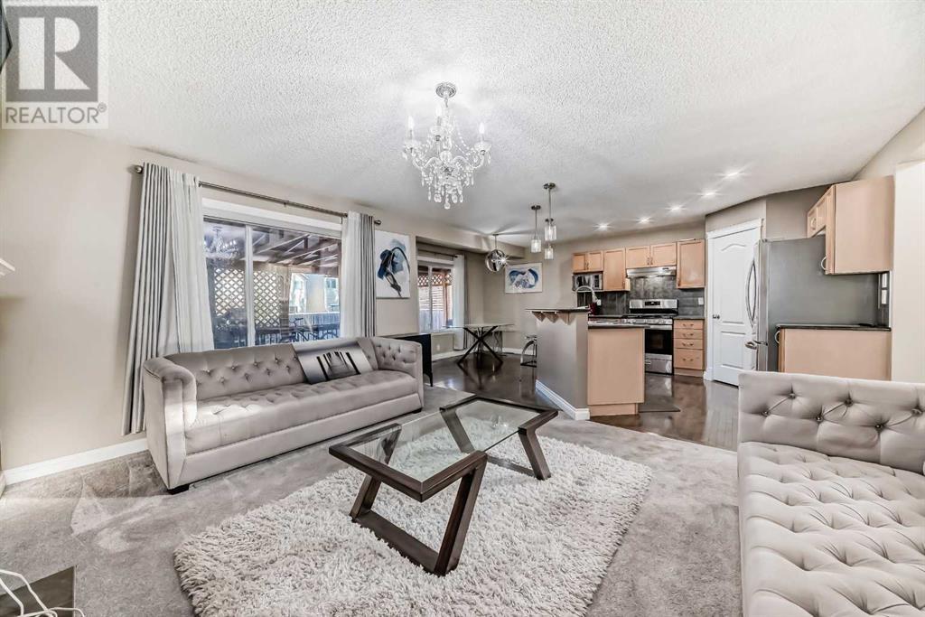 257 Bridlemeadows Common Sw, Calgary, Alberta  T2Y 4V4 - Photo 4 - A2177371