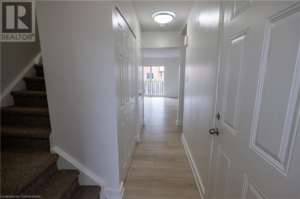 77 Tindale Court Unit# 63, Hamilton, Ontario  L8K 5M8 - Photo 8 - 40673041
