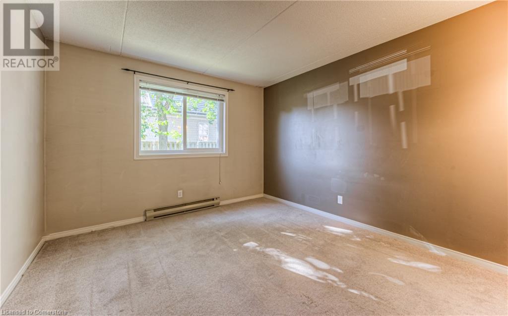 323 Northlake Drive Unit# 4, Waterloo, Ontario  N2V 1Z1 - Photo 23 - 40673700