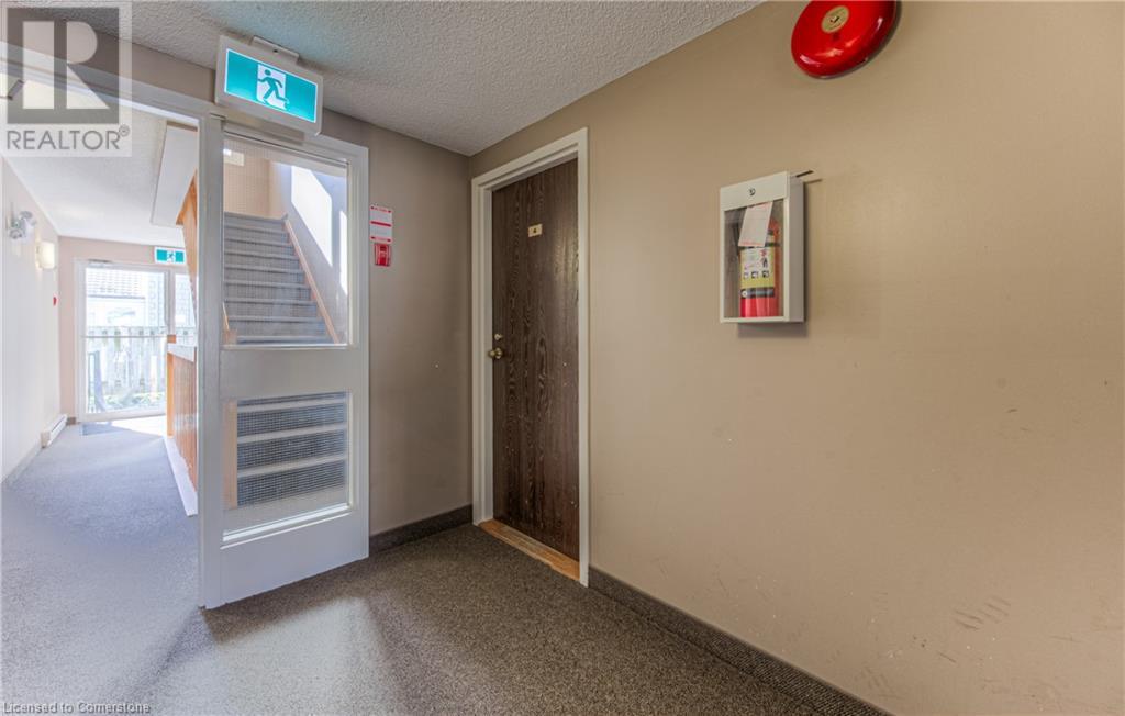 323 Northlake Drive Unit# 4, Waterloo, Ontario  N2V 1Z1 - Photo 24 - 40673700