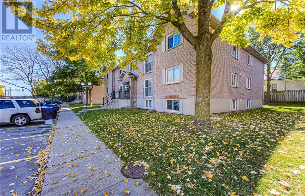 323 Northlake Drive Unit# 4, Waterloo, Ontario  N2V 1Z1 - Photo 5 - 40673700